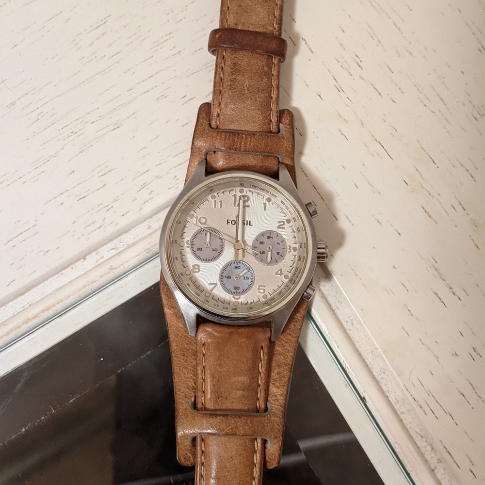 Wide band, Leather Women's Fossil Watch